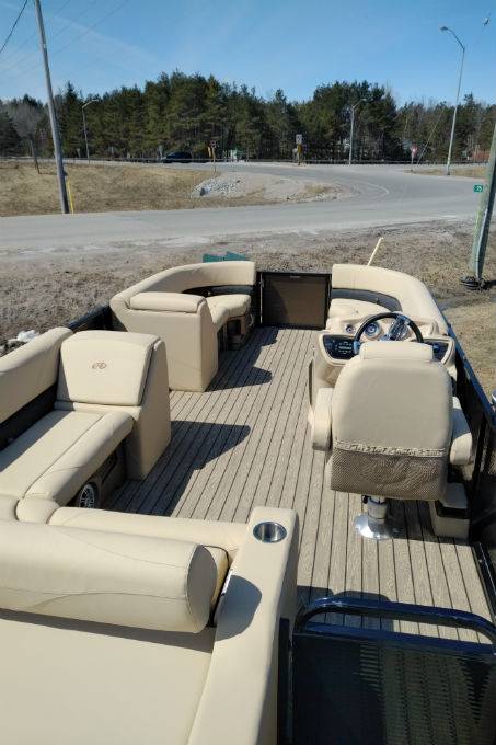 New 2019 AVALON LSZ VERSATILE REAR BENCH 2485 boat in Bracebridge # ...